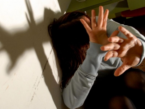 Ancora violenze domestiche: arrestato padre di famiglia