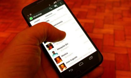 Incubo foto porno e bestemmie nella chat Whatsapp di gruppo alle medie