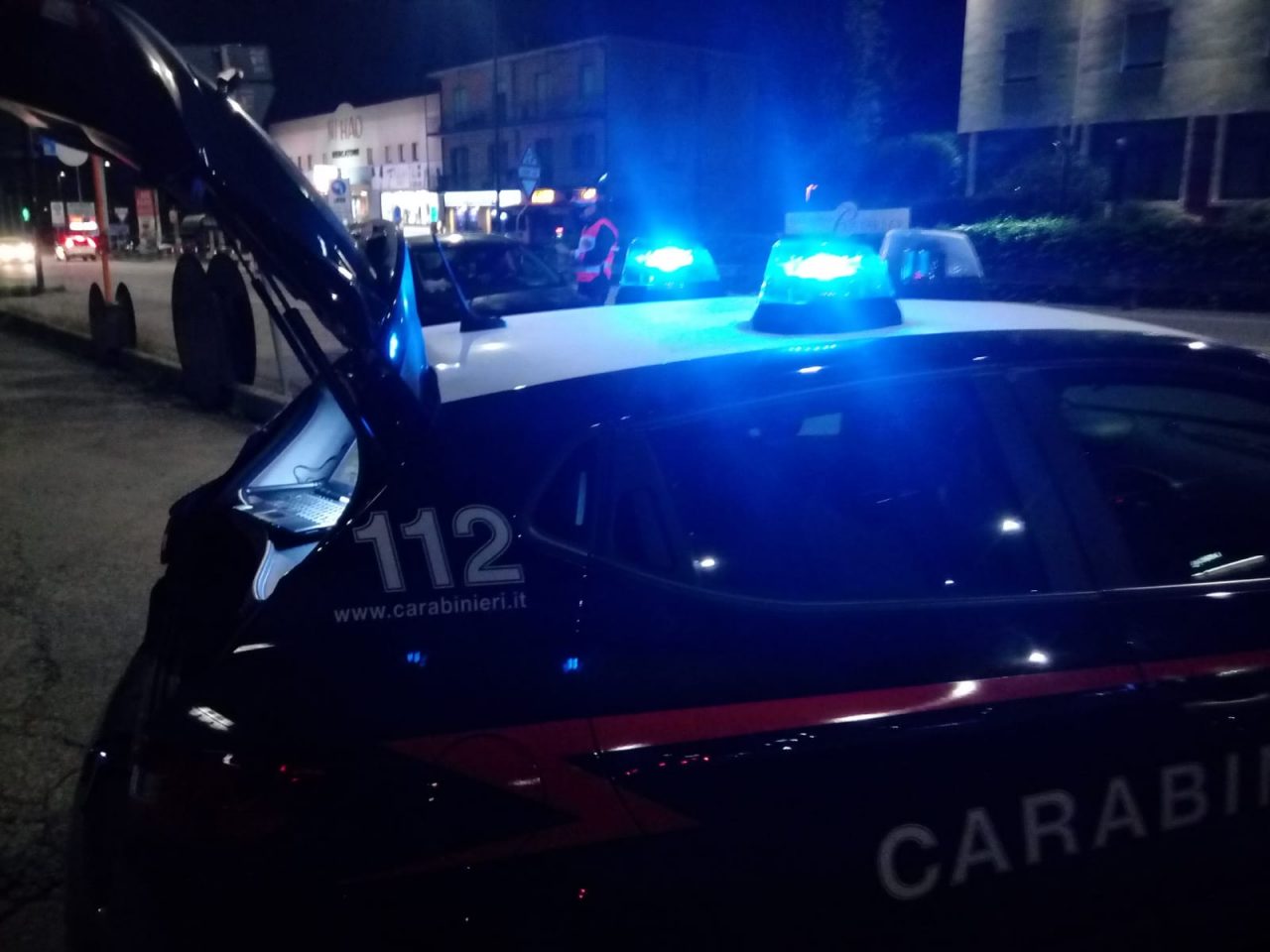 Alla guida ubriaco, scappa dai controlli: “Scusate, non avevo sentito le sirene”
