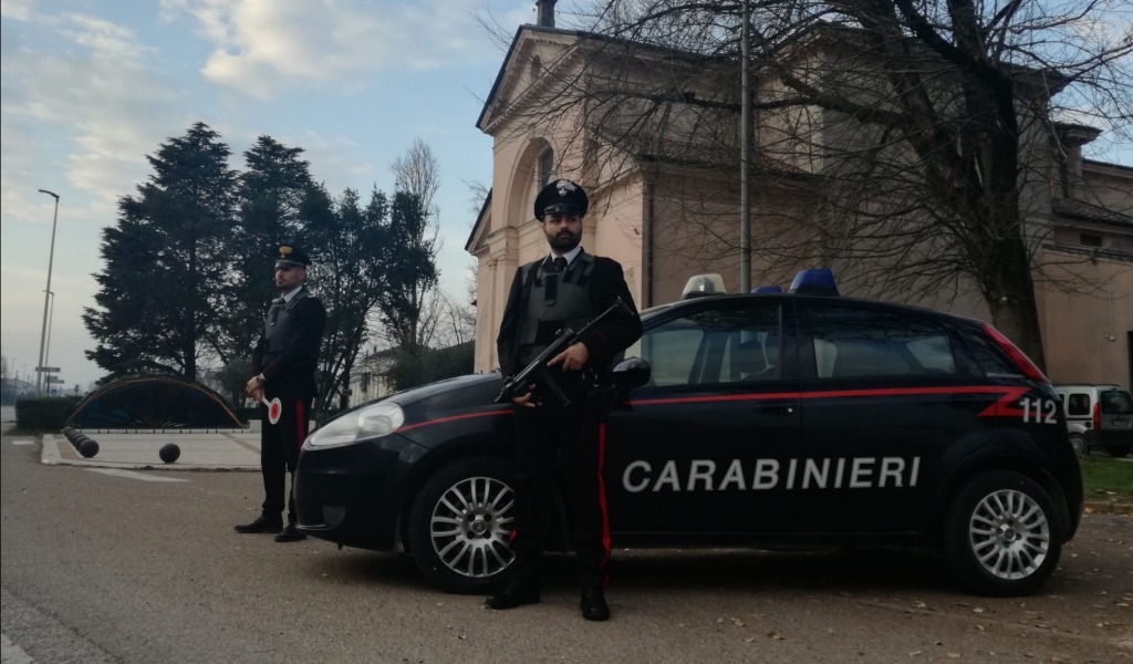 I Carabinieri riconoscono la bicicletta rubata e denunciano il ladro