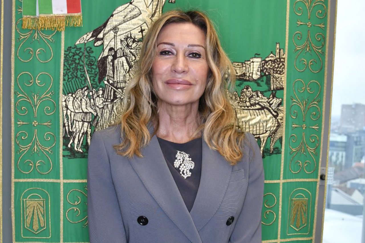 Regione, Rizzoli avverte: “Roma taglia 7 milioni all’istruzione”