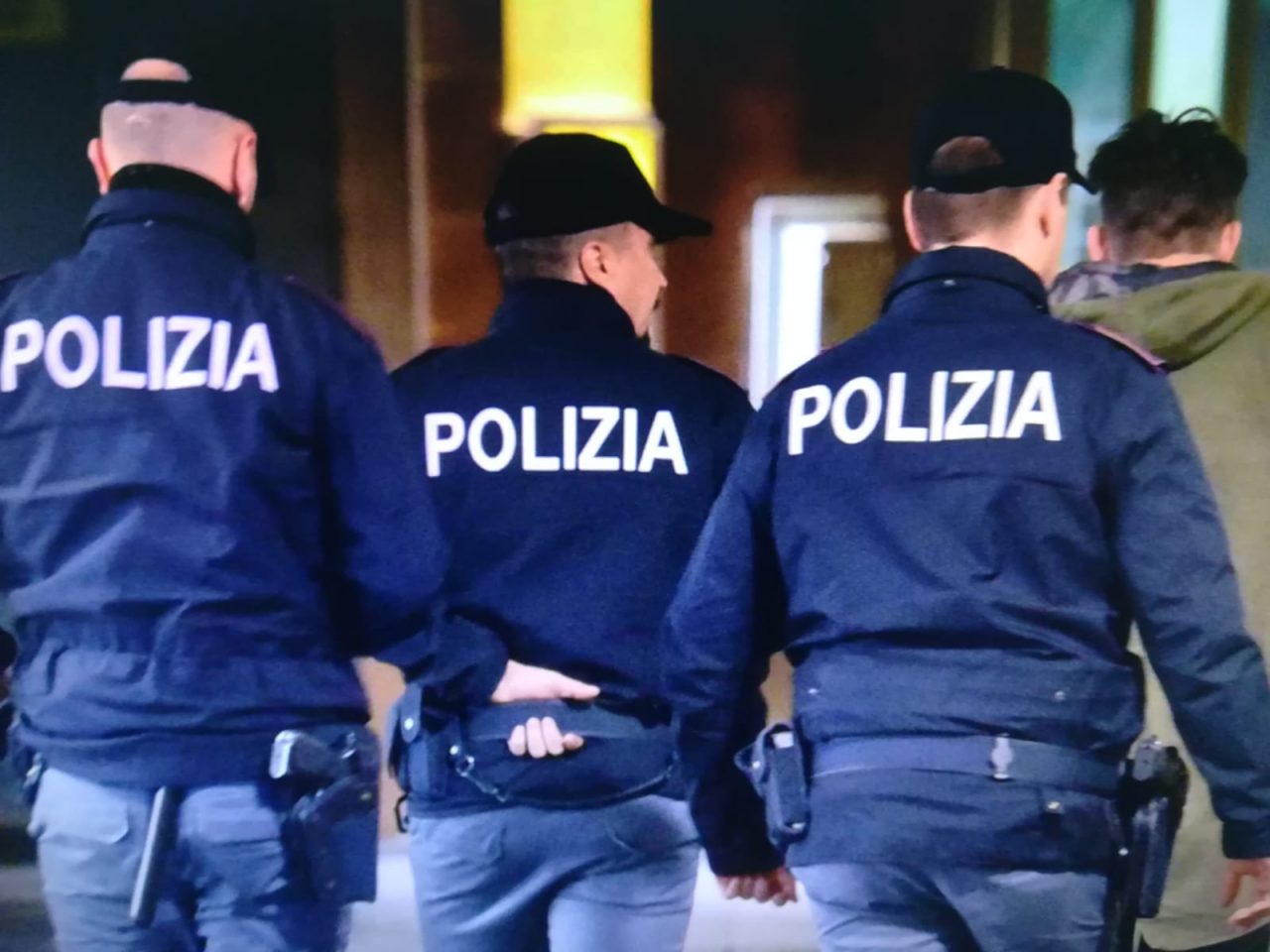Maltrattamenti su minori in casa famiglia: due indagati