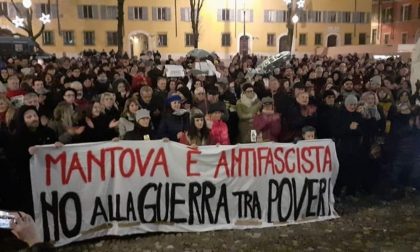 2mila Sardine a Mantova contro odio e razzismo
