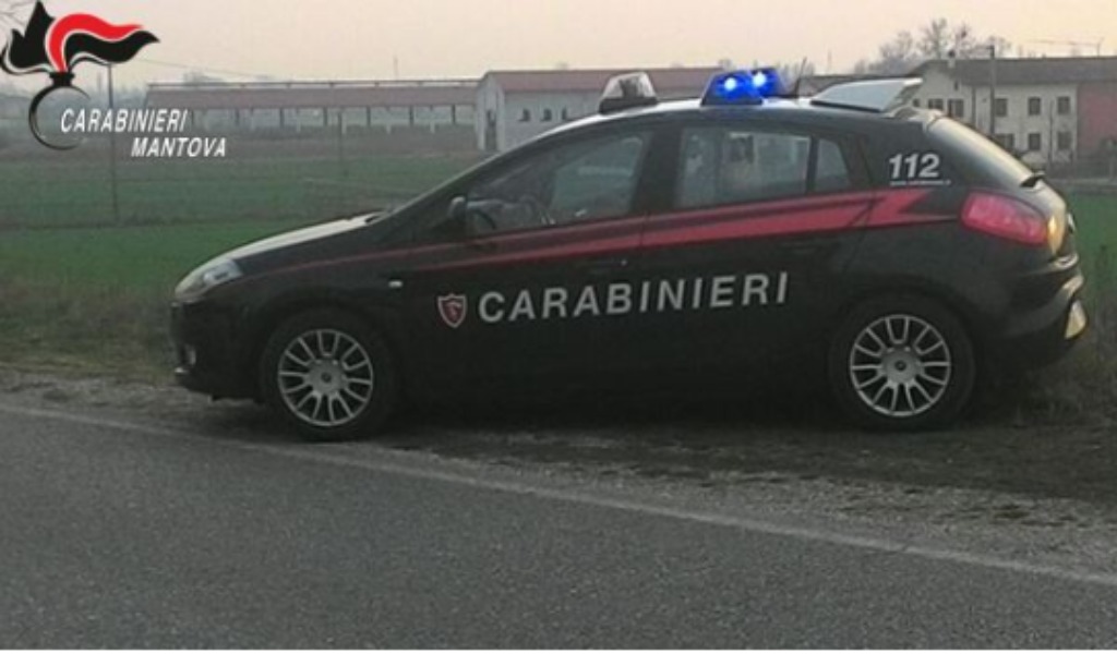 Faceva giocare un minore alle slot nel suo locale: multa da 6mila euro