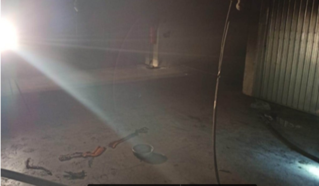 Auto in fiamme nel garage, evacuate 14 famiglie