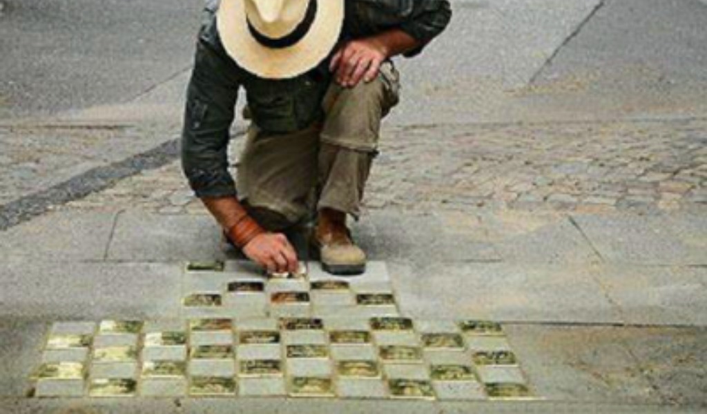 Le mappe della storia, gli inciampi della memoria: Mantova non dimentica