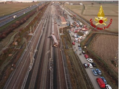 Frecciarossa incidente, i Vigili del fuoco in azione VIDEO