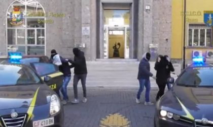 Maxi operazione della Finanza, coinvolto anche un monsignore: voleva riciclare denaro VIDEO