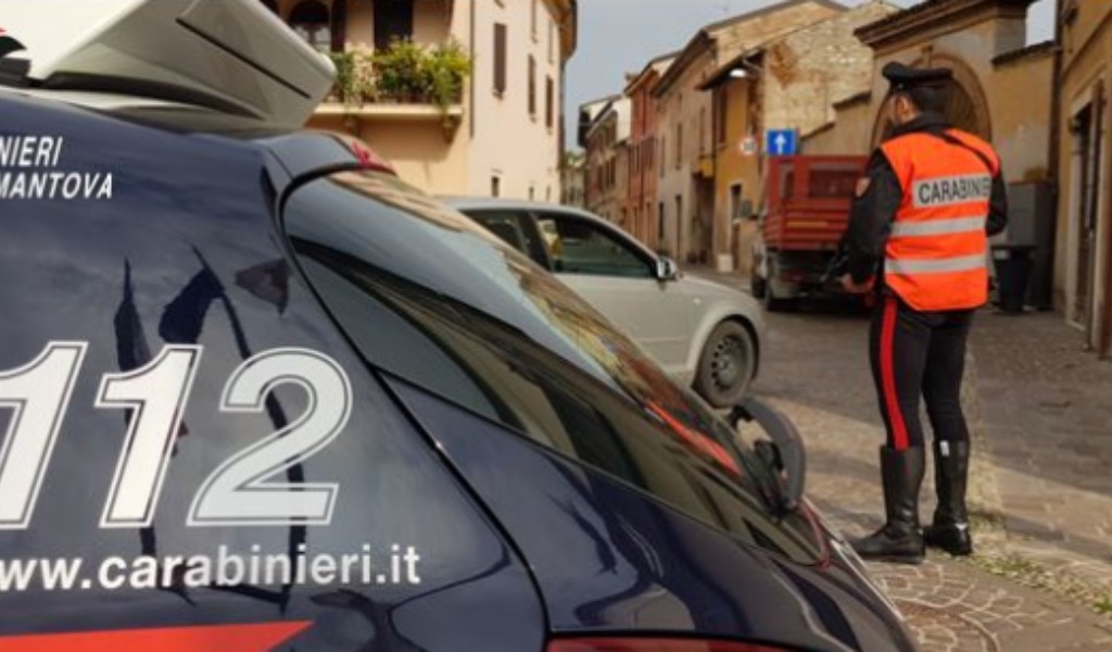 49enne agli arresti domiciliari vuole tornare in carcere e si fa arrestare