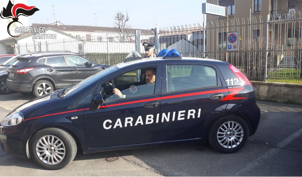 Gli ritirano la patente ma lui continua a guidare, auto sequestrata e denuncia
