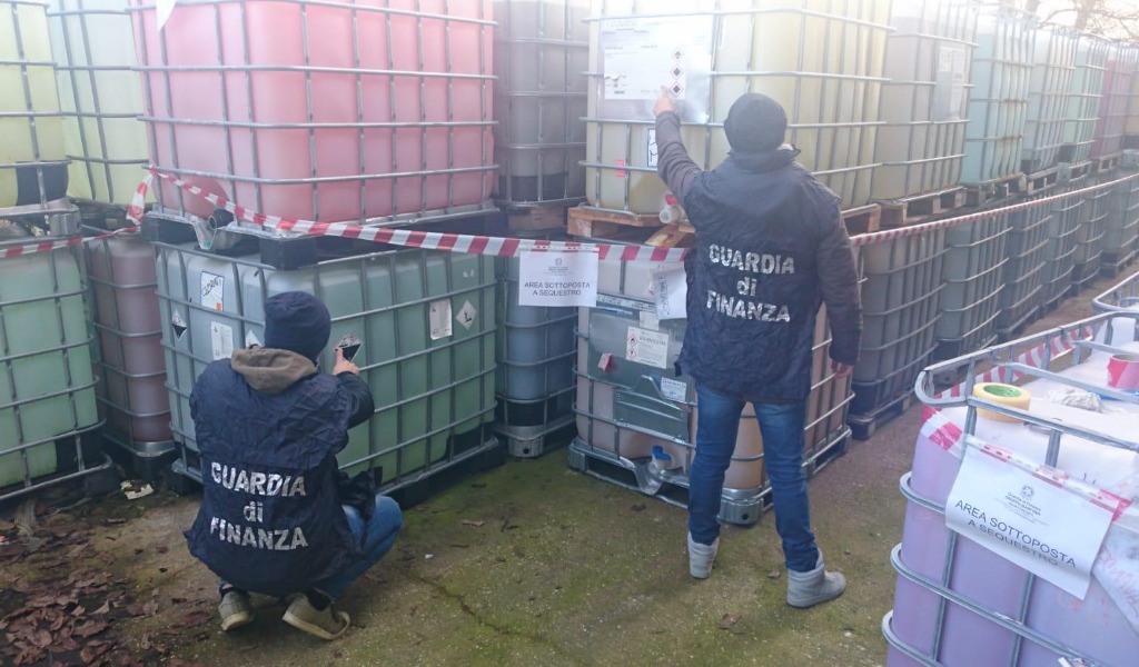 Trovate oltre 114 tonnellate di rifiuti pericolosi nel Mantovano