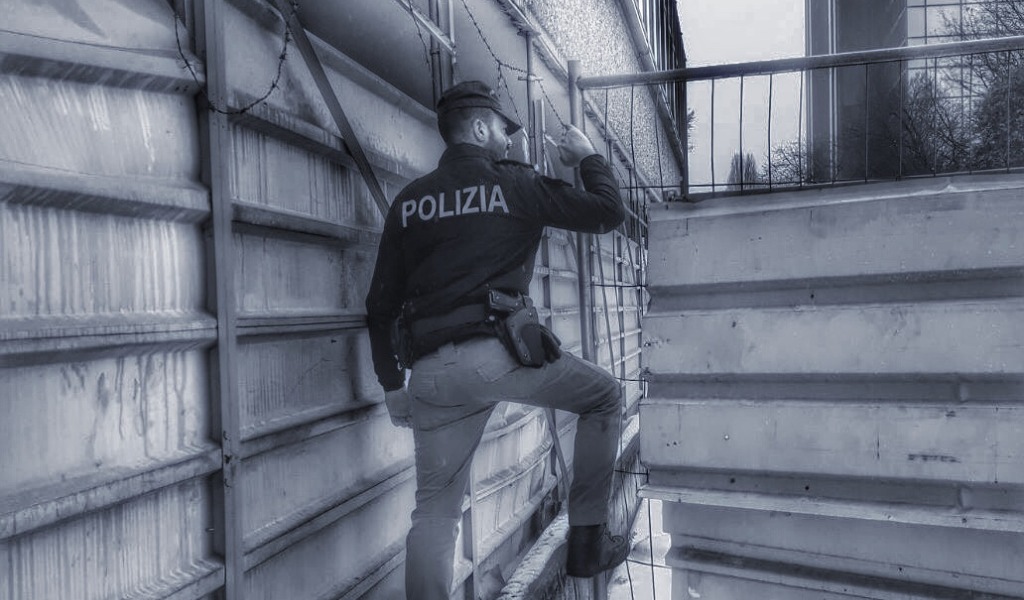 Tentato furto nel cantiere dell’Esselunga, malviventi messi in fuga dall’arrivo della Volante