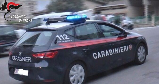 Spacciano hashish da anni: incastrati (e denunciati) due giovani di 19 e 21 anni