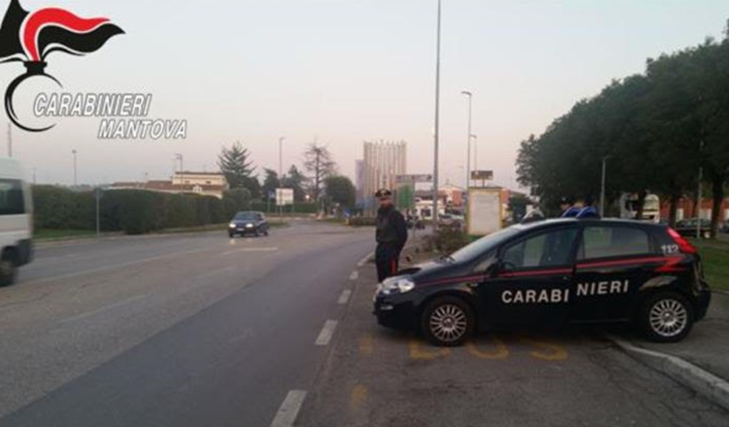 In giro senza motivo, scoperto con hashish da spacciare: nei guai un minorenne