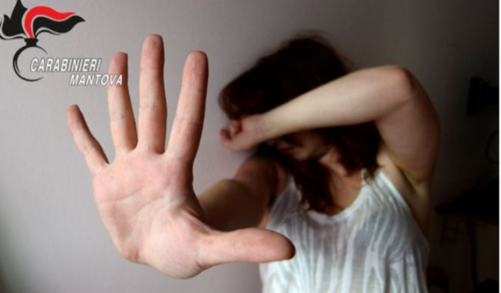 Entra nella casa dell’ex convivente e l’aggredisce mandandola all’ospedale 