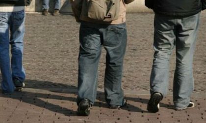 Baby gang dà il tormento a commercianti di Porto Mantovano. Interviene la polizia