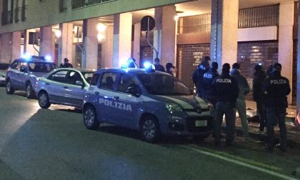 Violenta rissa a Mantova: in 8 (4 minorenni) si affrontano con coltelli e lanci di vasi di fiori