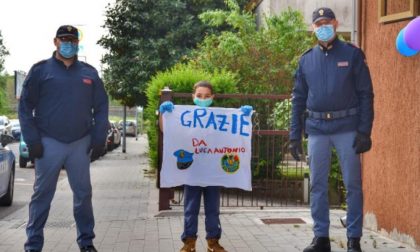 Il piccolo Luca Antonio compie 8 anni ma non festeggia solo: la sorpresa della Polizia di Mantova