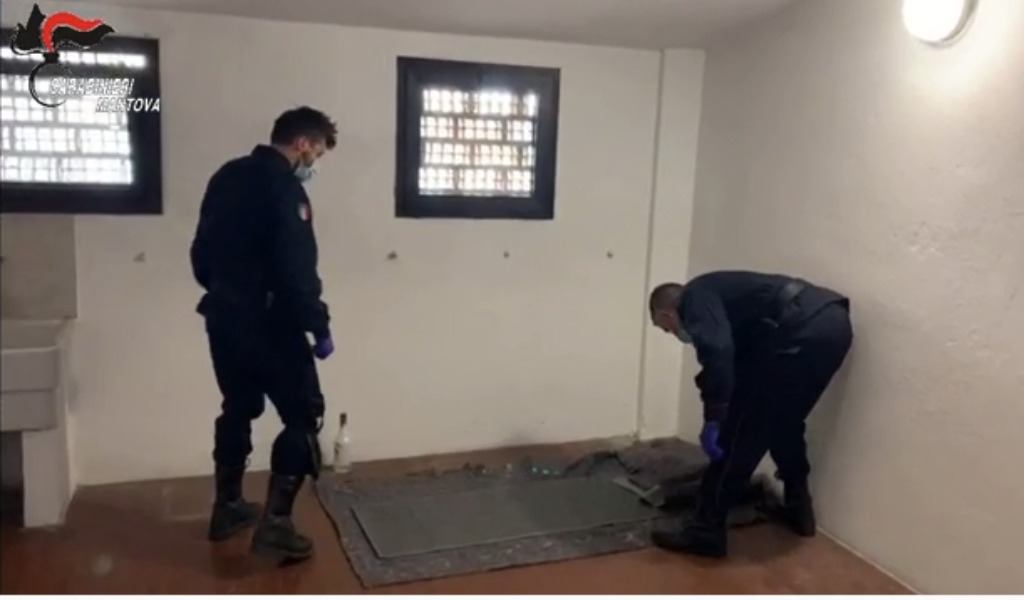 Arrestato latitante a Suzzara: si era nascosto in un sottotetto