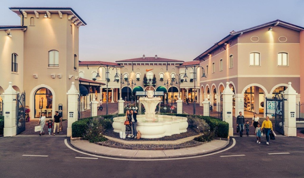 Land of Fashion dona 100mila euro agli ospedali di Mantova e Brescia