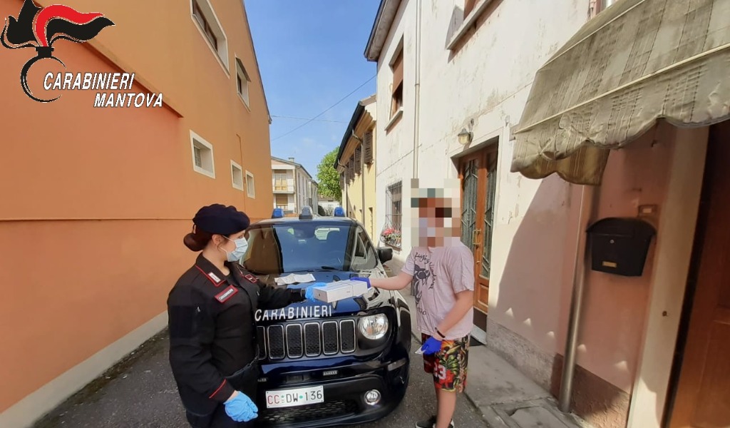 Tablet per gli studenti delle famiglie più indigenti: a consegnarli ci pensano i Carabinieri