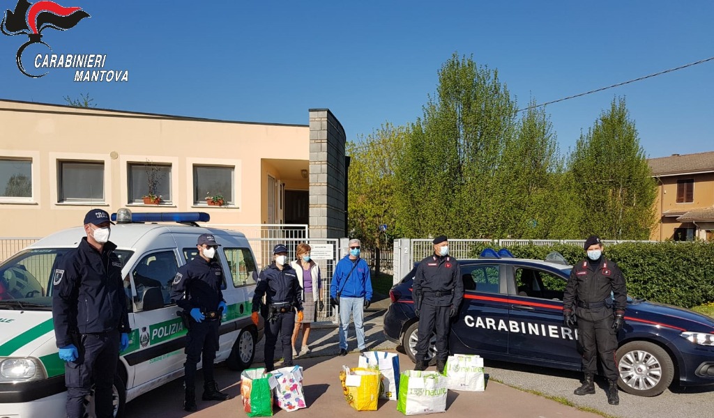 Il nobile gesto dei Carabinieri, la consegna casa per casa degli alimenti alle famiglie più in difficoltà