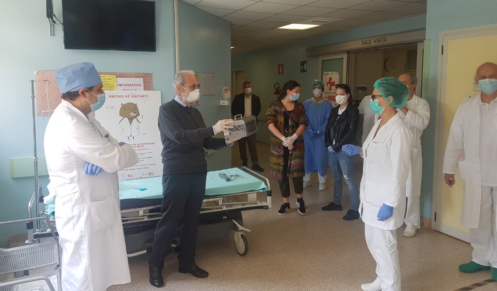 La generosità non si ferma davanti alle difficoltà: donati all’ospedale di Asola un ventilatore e uno ionizzatore