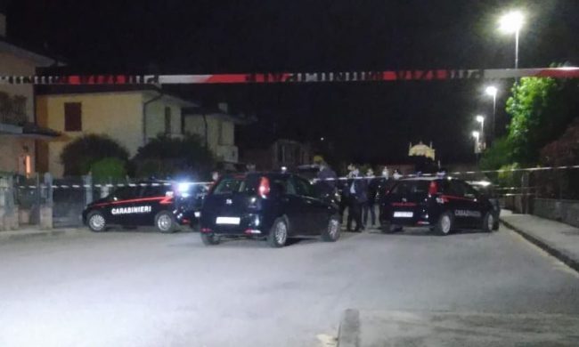Femminicidio nella Bassa: ammazza la moglie davanti ai tre figli
