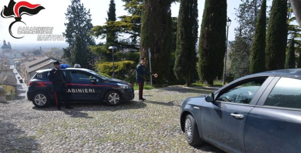 Ruba telefono cellulare al bar: 33enne denunciato a Castiglione