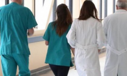 Bonus in busta paga a medici e infermieri, raggiunto accordo tra Regione e sindacati