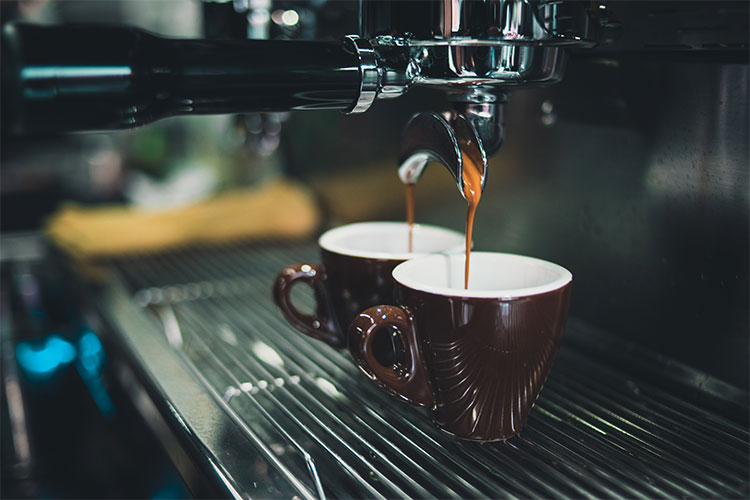 Caffè verso i due euro a tazzina: “Per ora a Mantova non sono previsti aumenti”
