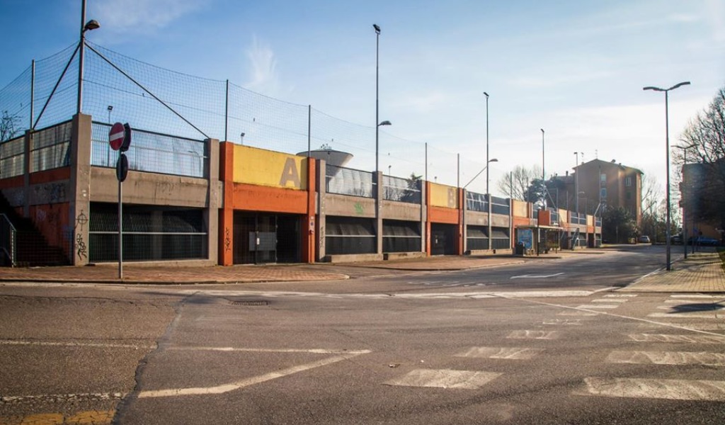 Addio al magone di Due Pini (i garage ex Unieco): parte oggi la demolizione
