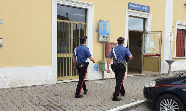 Doveva scontare 6 mesi di reclusione dopo un furto ma lo trovano in stazione