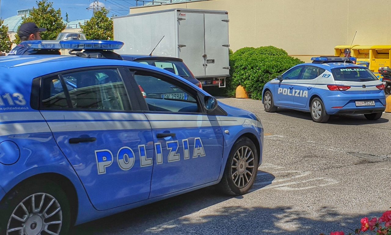 Colta sul fatto mentre ruba lenzuola al “Gigante” di Curtatone