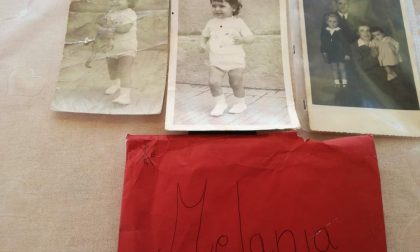 Trova foto in un mobile d’epoca al mercatino: “Aiutatemi a trovare il proprietario”
