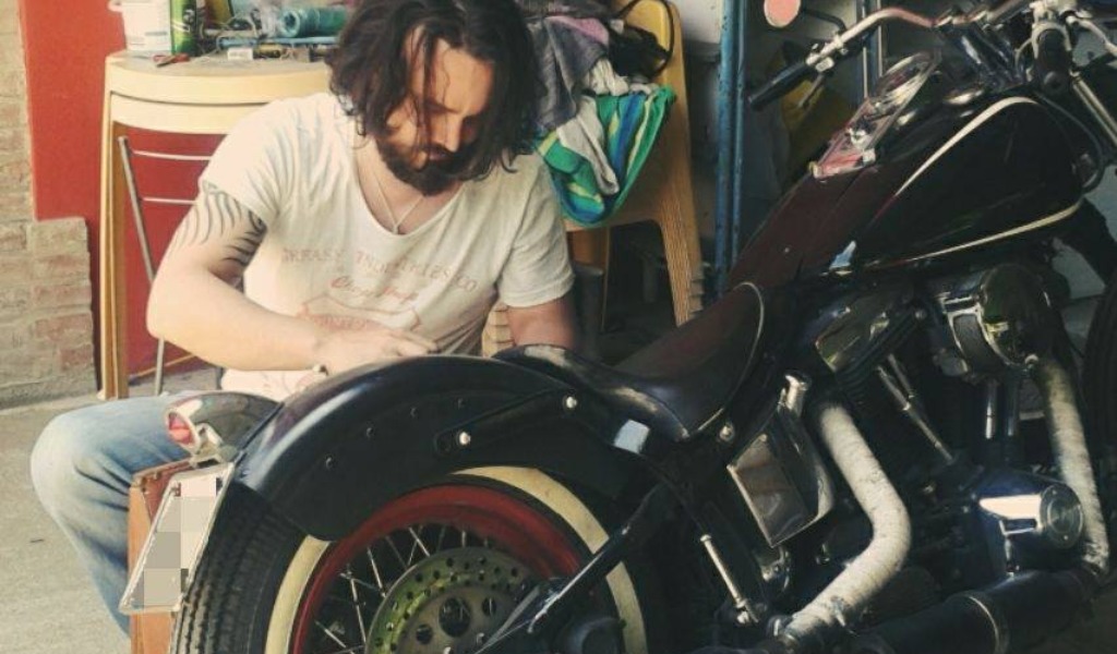 Schianto in moto contro un’auto, Marco perde la vita a 36 anni