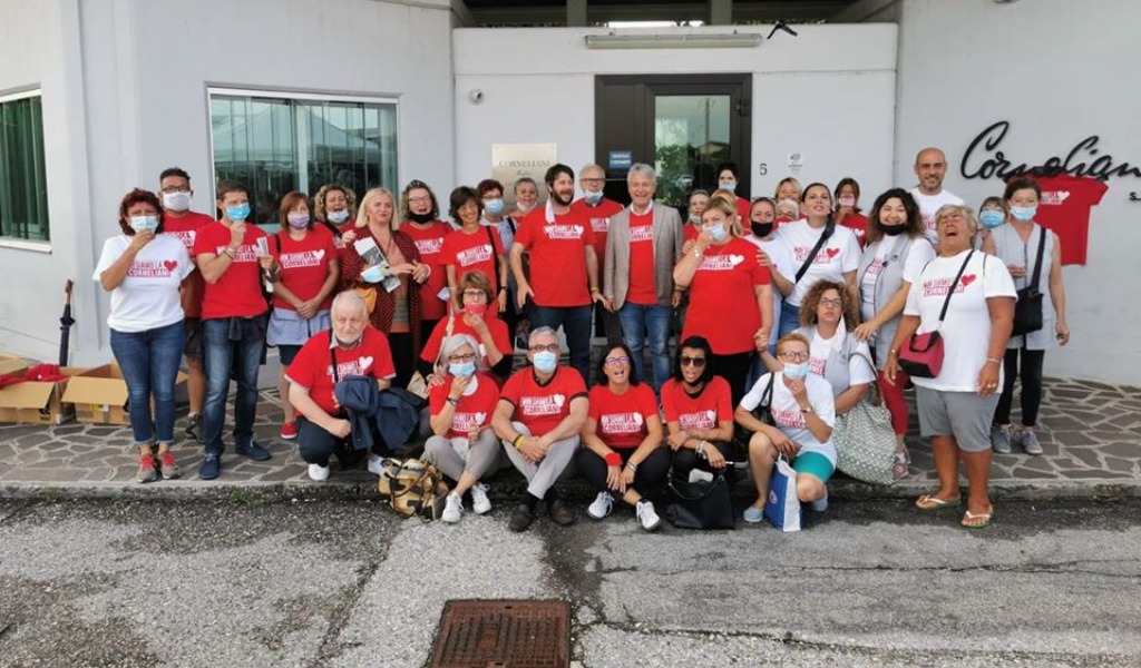 Dopo 50 giorni i lavoratori della Corneliani tornano al lavoro: oggi il nuovo “primo” giorno