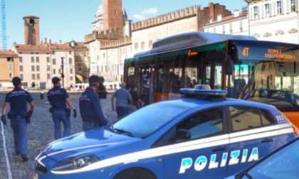 Sicurezza sui bus, la Polizia scopre diverse persone senza biglietto