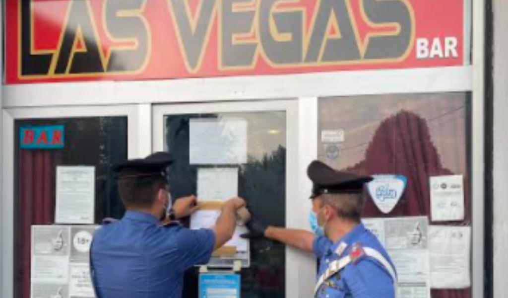 Giro di vite dei Carabinieri per contrastare la ludopatia: locale chiuso per 15 giorni