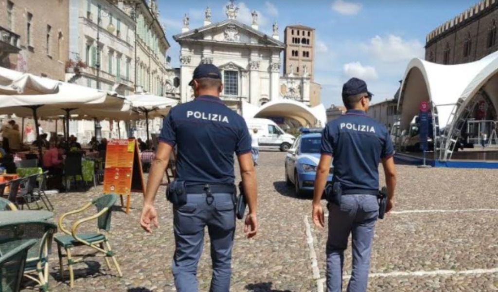 Tenta di truffare la persona sbagliata: Agente in borghese lo smaschera
