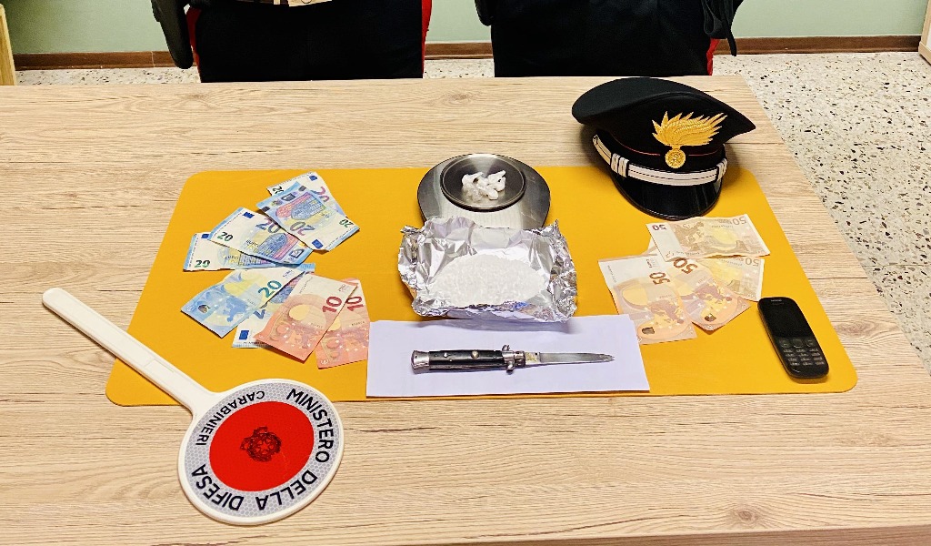 Cocaina pronta per essere venduta: due pusher in manette