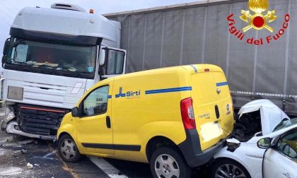 Grave incidente sull’autostrada A4: coinvolto un mezzo pesante FOTO