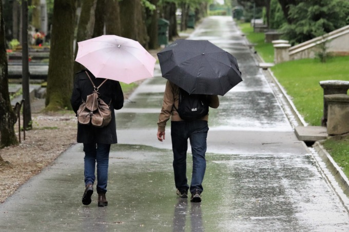 Peggiora il tempo, in arrivo pioggia e temperature in discesa | Meteo Mantova