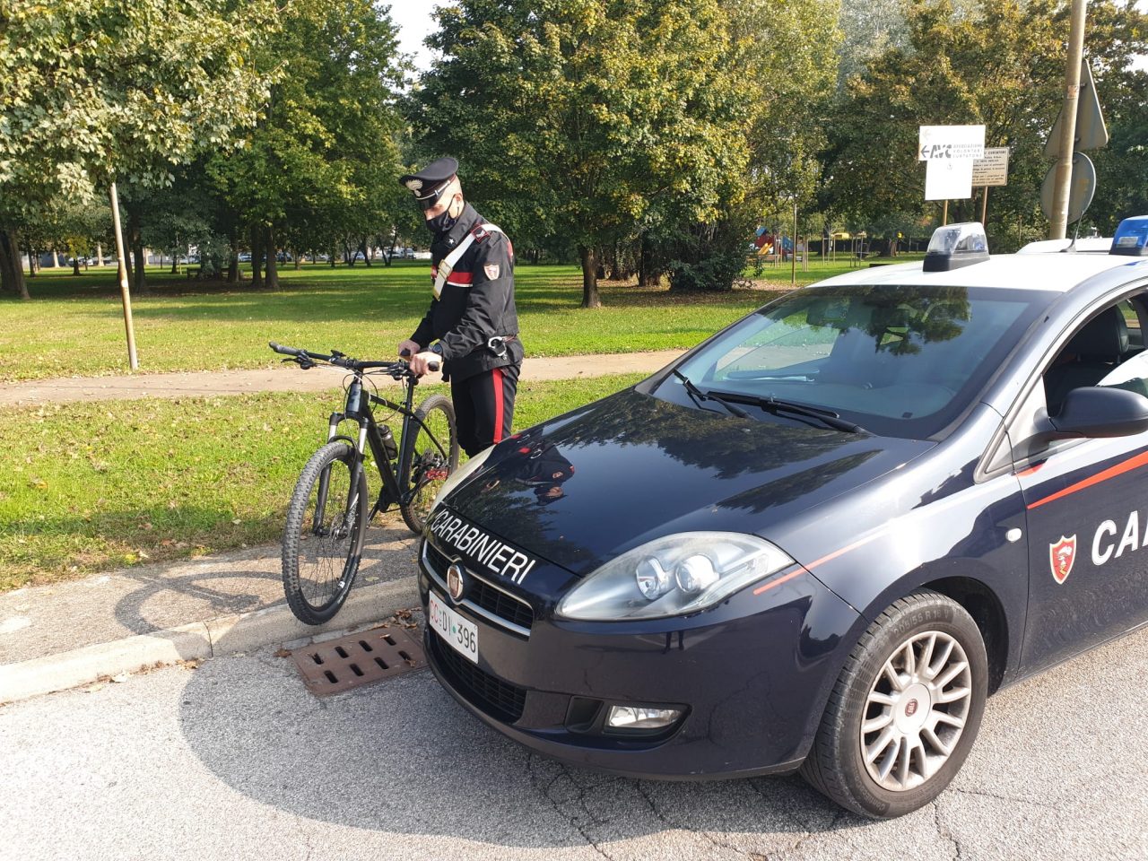 A spasso con una bici da 5mila euro: minorenne denunciato per ricettazione