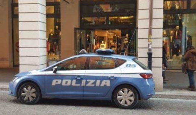 Violenta lite tra pregiudicati in un bar del centro di Mantova