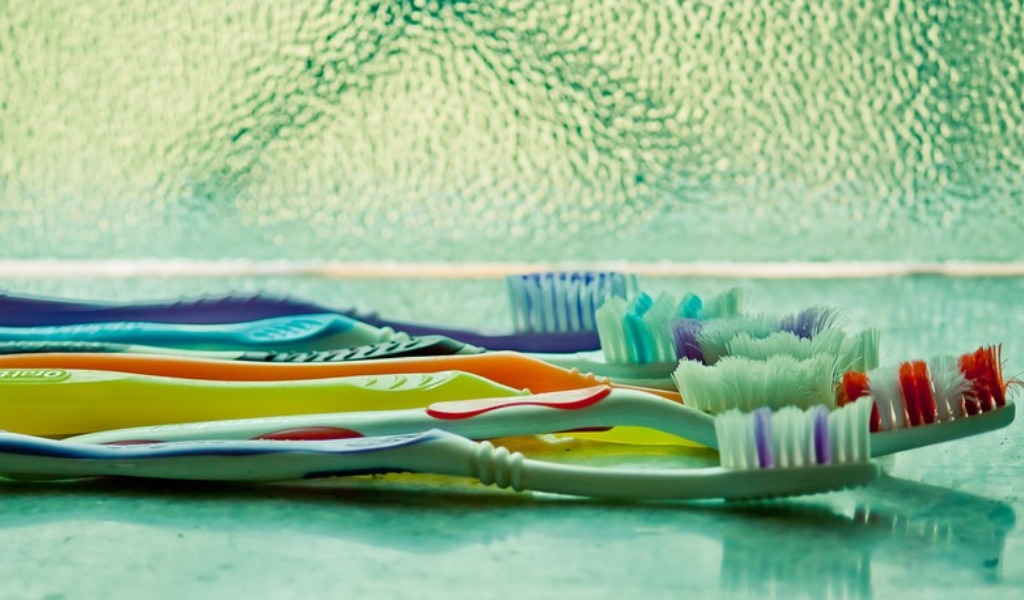Scoperta mentre ruba tinte per capelli e spazzolini: si preparava a un nuovo lockdown?