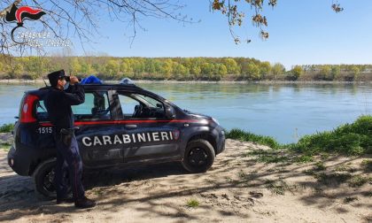 Gli rubano i fucili e le munizioni detenuti illegalmente: denunciato