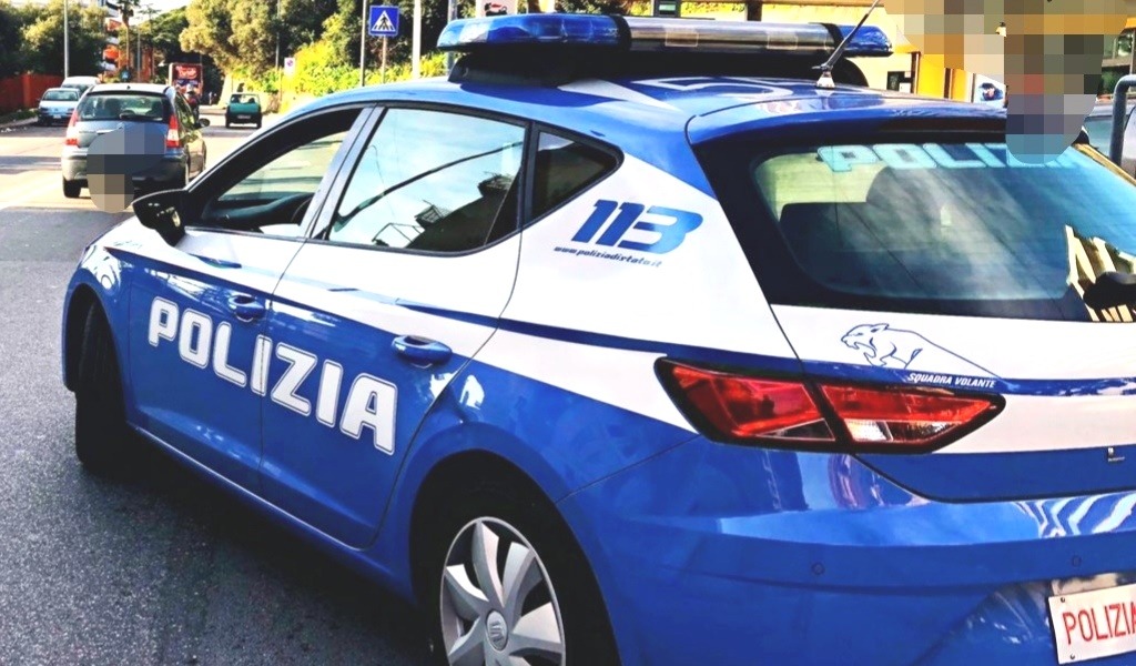 Dopo aver rubato in due supermercati bivacca in città nonostante il divieto di dimora