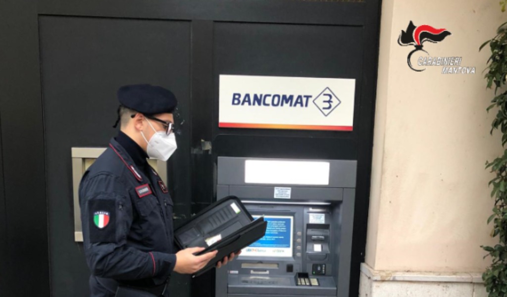 Denunciato 37enne: ha sottratto soldi a un mantovano tramite la “truffa del bancomat”