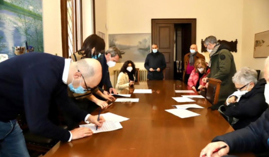 Firmato l’accordo tra Comune di Mantova e sindacati sul bilancio 2021-2023